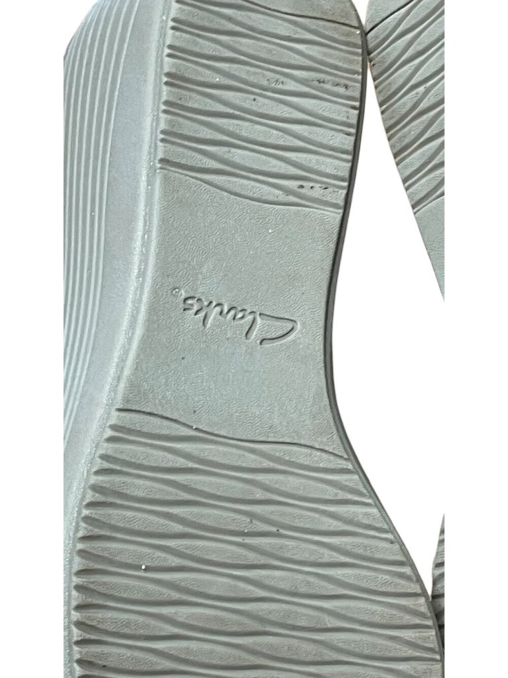 Clarks Collection Womens Soft Cushion Wedge Sandals Size 8W Gray Adjustable Stra - Picture 10 of 10